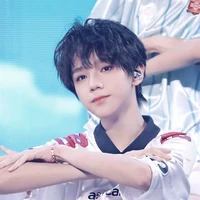 Vương Lỗ Kiệt_WLJ