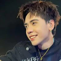 Lê Quang Hùng (quang hùng mát tơ đi)