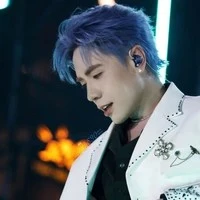 Lê Quang Hùng (phone)