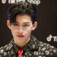 Pond Naravit Lertratkosum