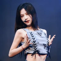 Viên Nhất Kỳ -nàng-