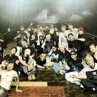 All trừ ai thì trừ