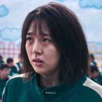 young mi(22 tuổi )-Cô