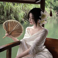 Liễu Lam Bích Giang