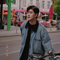 Phúc-quản lý em