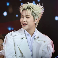 Hoàng Đức Duy<captain>