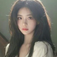 Vương Hạ Uyên_em gái cô