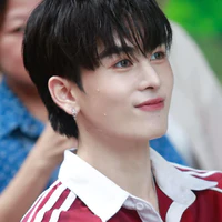 Santa Pongsapak (y)
