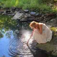 Như Quỳnh ( mẹ cô)