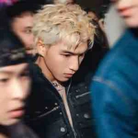 Trần Minh Hiếu -HIEUTHUHAI (1999)