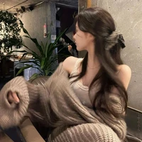 Nhỉn Từ Mạch Miêu