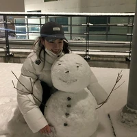 tác giả cụ thể là vợ semi