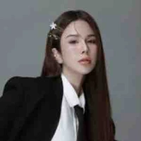 Diệp lâm anh ( cô )