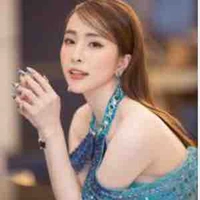 Quỳnh Nga ( chị )