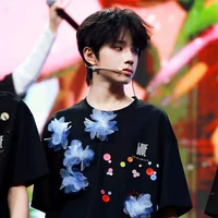 Vương Lỗ Kiệt [ Y ]