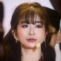 Châu Tuyết Vân-cô