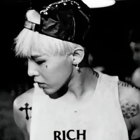 Kwon Jiyong ( G-Dragon)