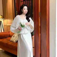 Hồng Anh(mẹ cô)