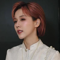 Hoàng Thúy Hậu(Hậu Hoàng)(cậu út)