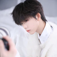 Trần Dịch Hằng-E