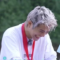 bóng đèn của Caprhy=))