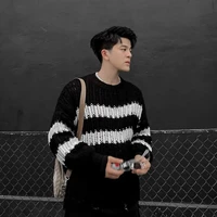 quanh anh lúc nhỏ