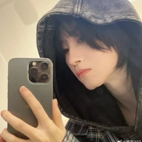 Tưởng Vân ( chị hai cô  )