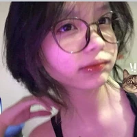 bạn thân của Lucy