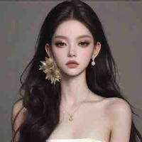 Phùng Uyển Hân ( mẹ gã )