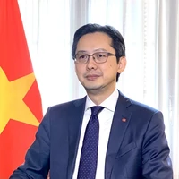 Đỗ Hùng Việt