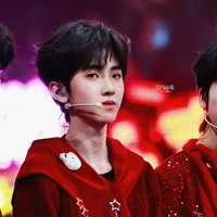 Tả Kỳ Hàm - anh