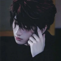 Yan Yan / Nghiêm Hạo Tường ( cậu)