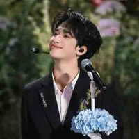 Nghiêm Hạo Tường ( Anh ) 