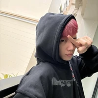 Hoàng Kim Long - Lou Hoàng