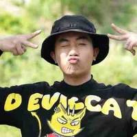 Phan Lê Vy Thanh ( em ) 