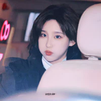 Vương Hiểu Giai (Em)