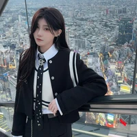 Vương Hiểu Giai_J