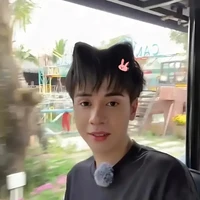 Hùng