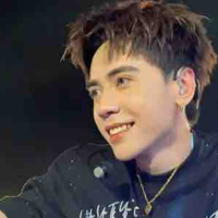 Lê Quang Hùng (Quang Hùng Master D)