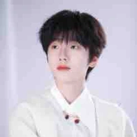 Nhiếp Vĩ Thần