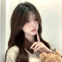 Hạp Hoàng Bảo Ngọc