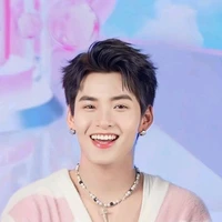 Huỳnh Hoàng Hùng (HÙNG HUỲNH)