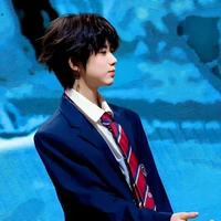 Trần Dịch Hằng [ Y ]