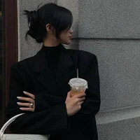Mẹ hắn, anh