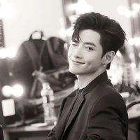 Hùng Huỳnh