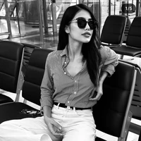 Nudee(bạn thân cô)