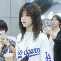 Bách Hân Dư (Bách/tiểu Bạch)