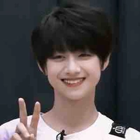 Chu Chí Hâm_Lúc nhỏ