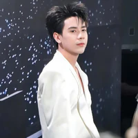 Q.Hùng (Phone)
