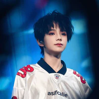 Vương Lỗ Kiệt _anh